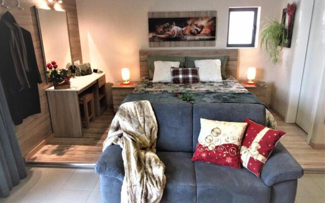 Marsalforn Sea View Beachfront Studio Apartment