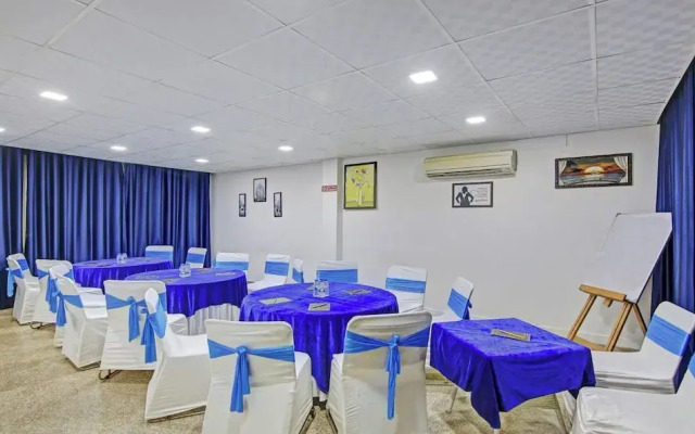 Blue Moon Residency Hotel & Restaurant