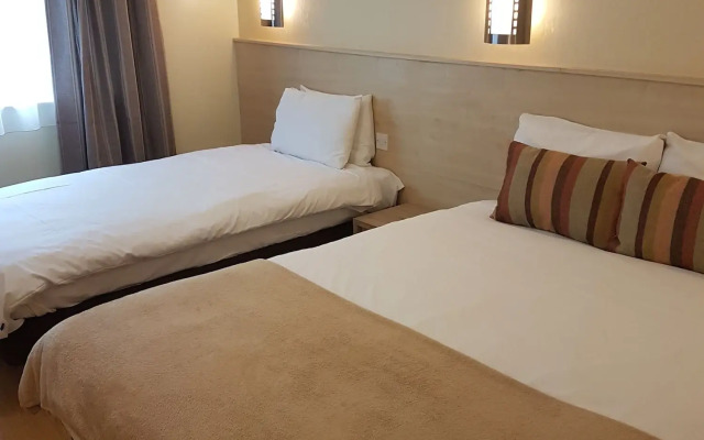 Travel Plaza Hotel
