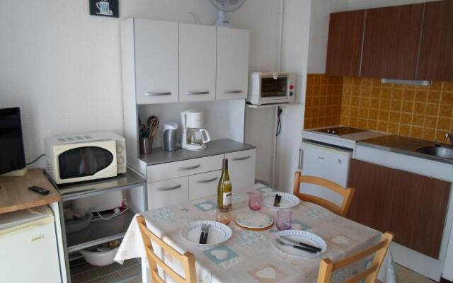 Appartement Balaruc-les-Bains, 1 pièce, 4 personnes - FR-1-503-25