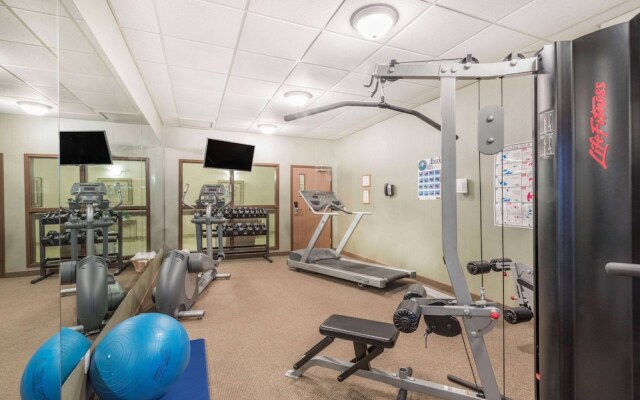 Ramada Clairmont/Grande Prairie