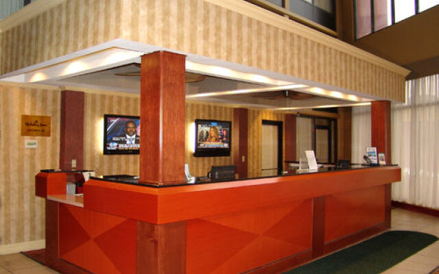 La Quinta Inn & Suites by Wyndham Columbus MS