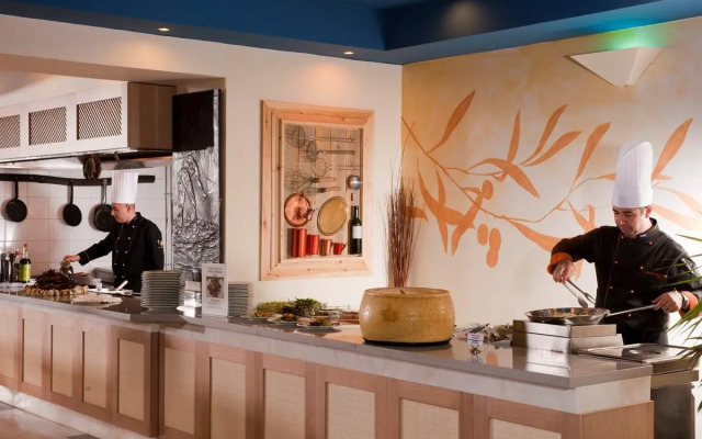 Star Beach Village and Water Park