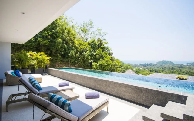 Luxury Hillside Residence at Bangtao