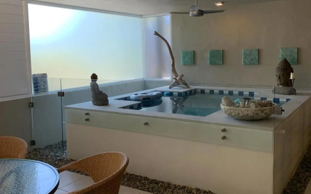 Beachside 4 with private heated plunge pool