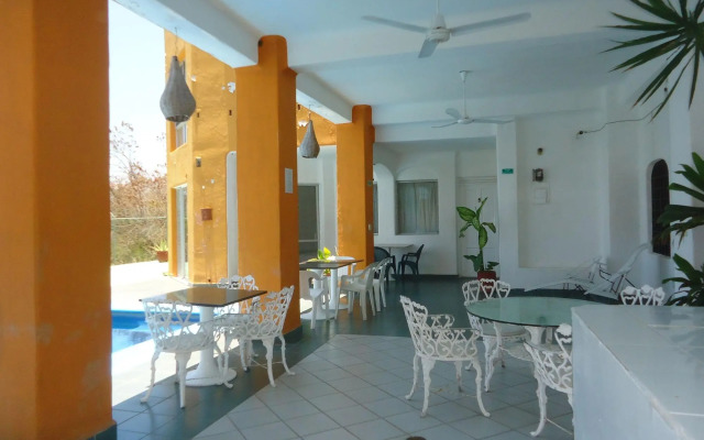 Casa Mexicana La Reyna