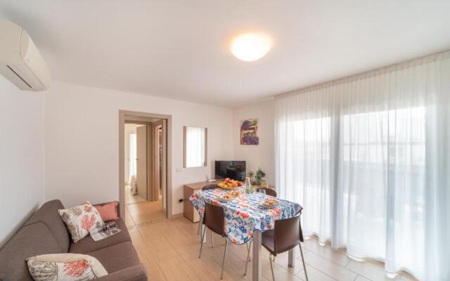 Elegant Residenza Monica Two Bedroom C6 Sleeps 6