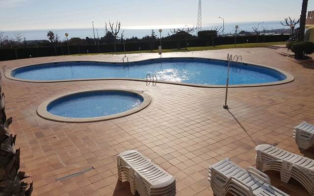 Sea&Mountain Villa w Pool close to BCN Center