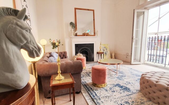 Elegant 5 Bed 4 Bath Vogue House Parisian Style Home