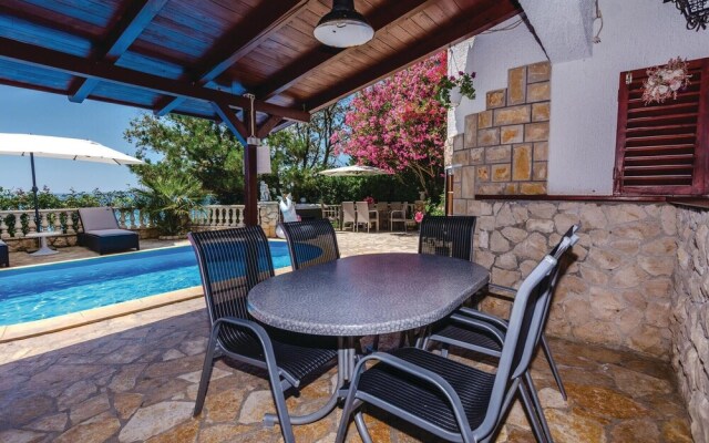 Amazing Home in Kozino With Wifi and 5 Bedrooms