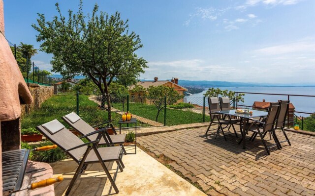 Nice Apartment in Pobri With Wifi and 1 Bedrooms
