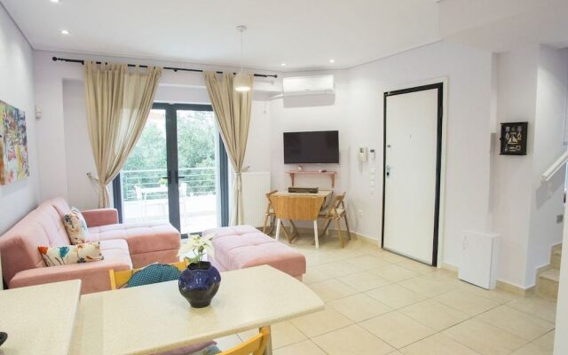 Porto Rafti view by Akroploron