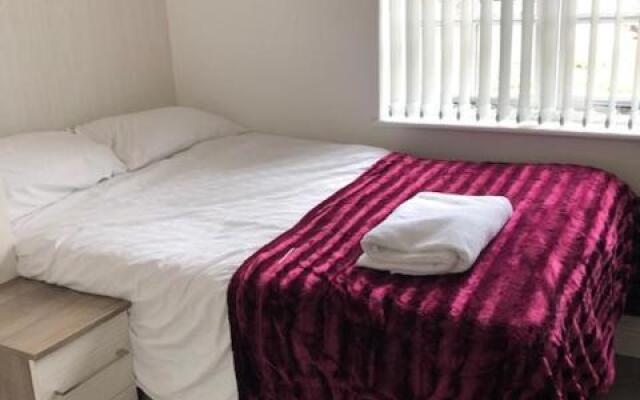 Luxury Lavish Studio Apartments LE1