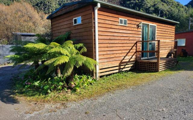 Queenstown Copper Country Cabins