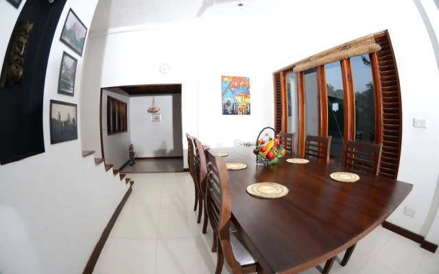 Sri Kandyan Bungalow