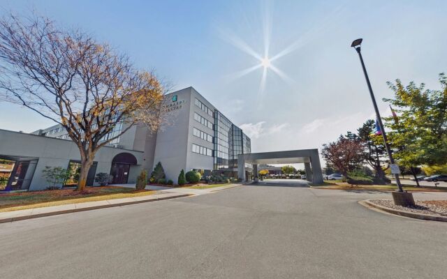 Embassy Suites by Hilton Milwaukee Brookfield