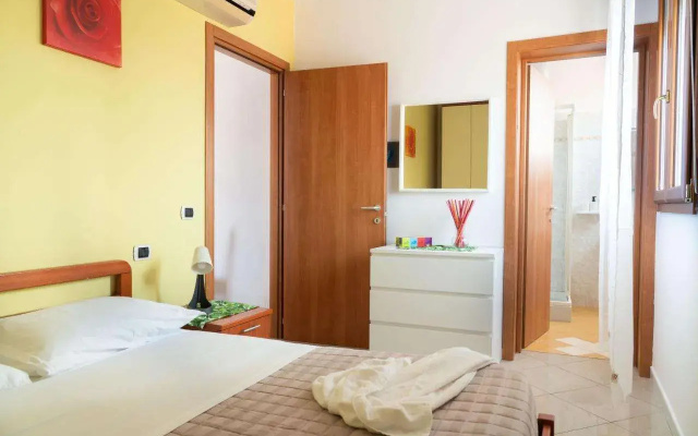 Residence Yellow