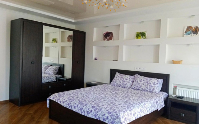 1-room Studio center