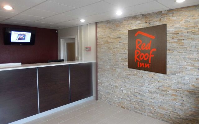 Red Roof Inn & Suites Wapakoneta