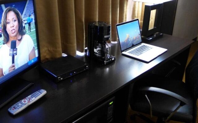 Waterfront Hotel and Marina