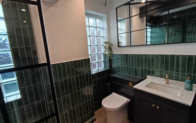 Northampton Oasis - 4 Bedroom House