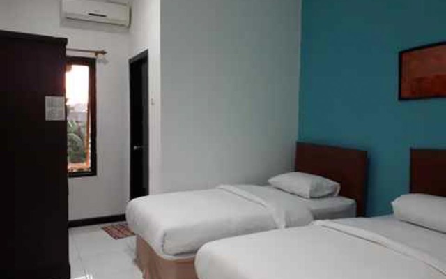 RedDoorz @ Hotel Rumberpon Sorong