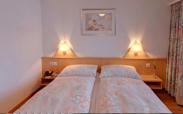Hotel Eden No. 7