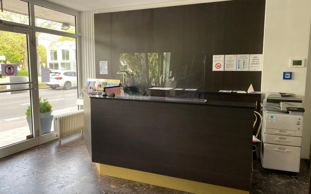 Montree Hotel