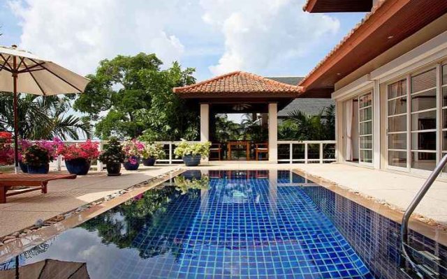 Ruedi Villa - 2 Plus 1 Bed Holiday Home with Pool at Kata Beach Phuket