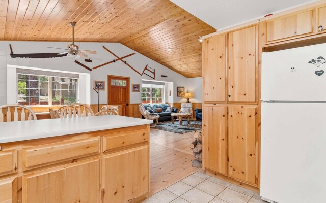 104 - Cozy Cabin in Pinewood Estates