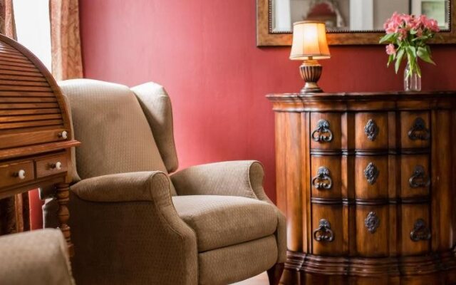 Warm Springs Inn & Winery