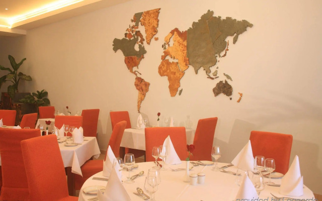 Holiday Inn Accra Airport