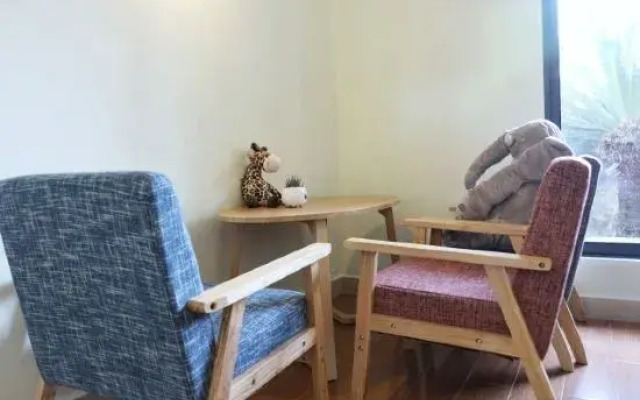Aisi Homestay (Guangxi Normal University Yucai Campus)