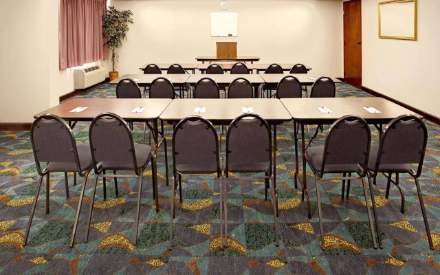 Days Inn by Wyndham Adairsville