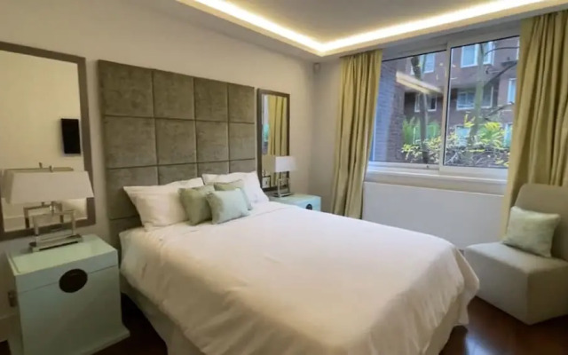 Two Bedroom Flat in Belgravia