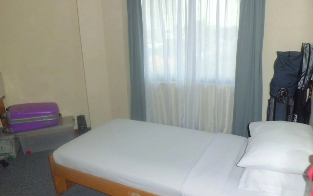 Shinju Apartment