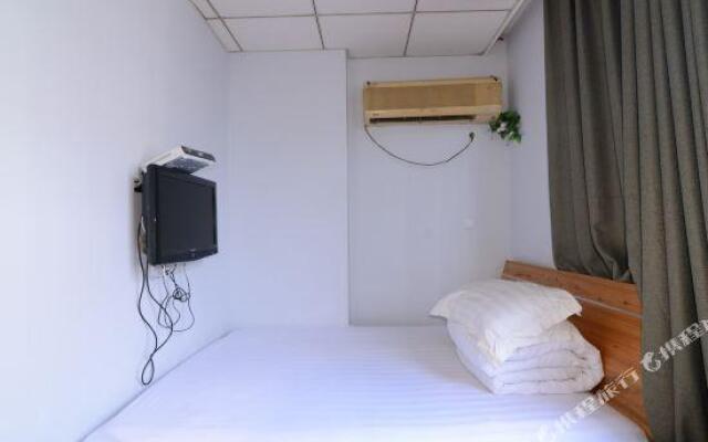 Huangrong Hotel