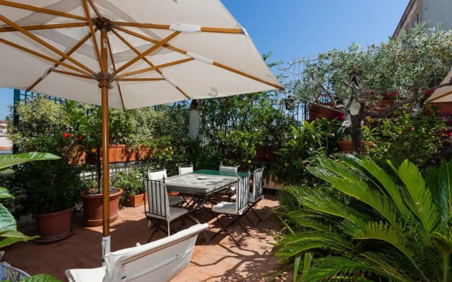 Treasurerome Colosseum Terrace 2BR