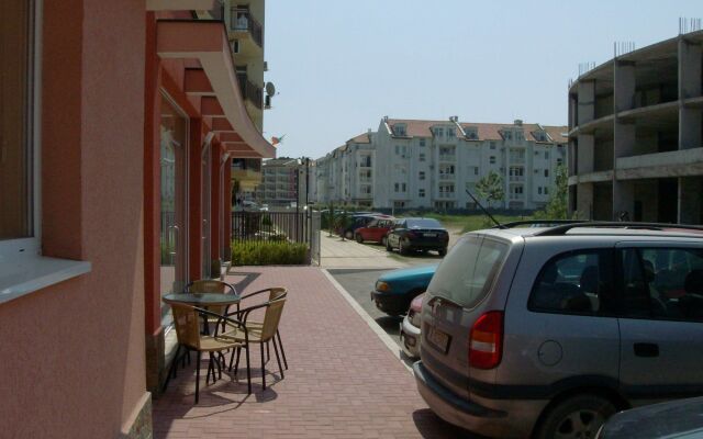 Menada Sunset Beach 4 Apartments