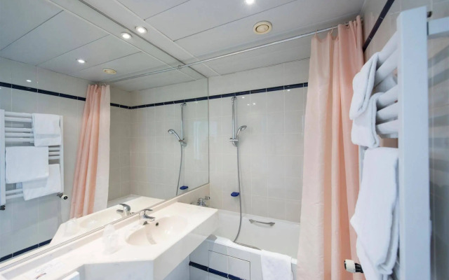 Kyriad Paris 10 - Gare de lEst