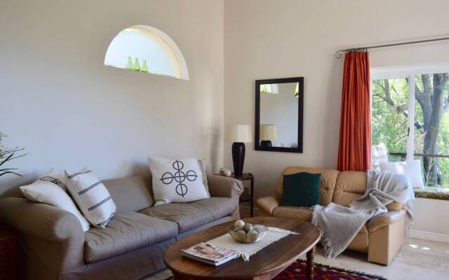 Leafy Hideaway House with Table Mountain Views