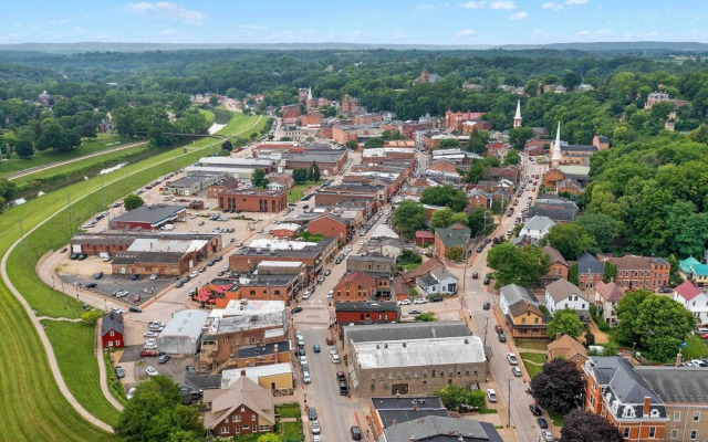 'the Fiveten Federal' - Downtown Galena Gem!