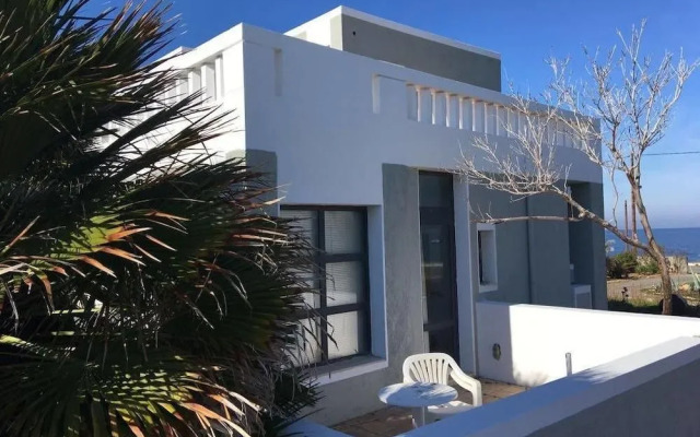Anissaras Beach Apartments