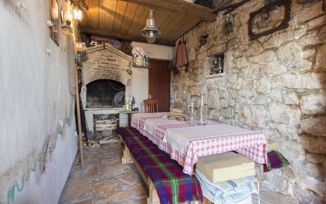 Homely Holiday Home in Seline Near Sea