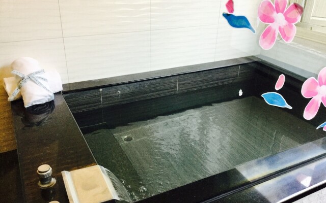 Tianchi Hot Spring Hotel