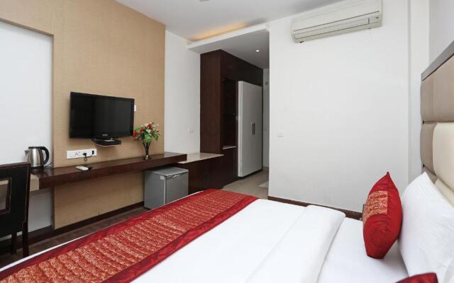 OYO 11337 Asian Hospitality