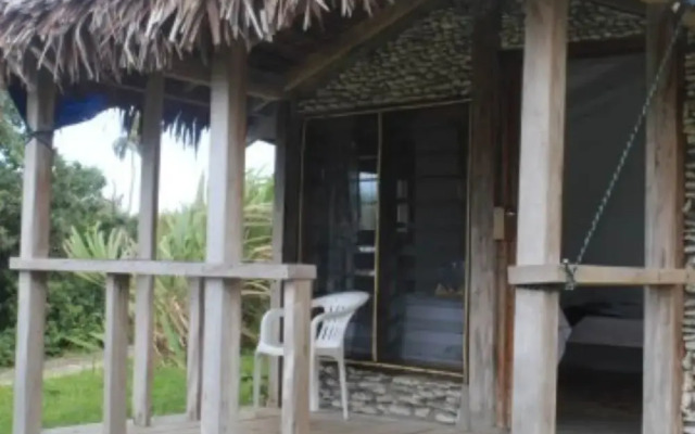 Tanna Ikamir Bungalows and Accomodations