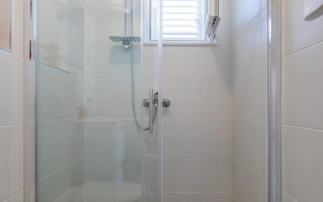 Brand New Apartment Nebo