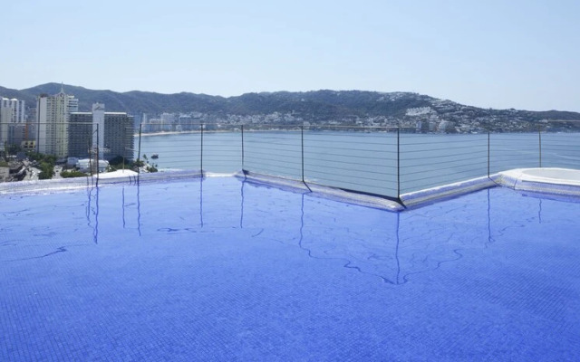 Luxurious Oceanfront Penthouse with Private Pool