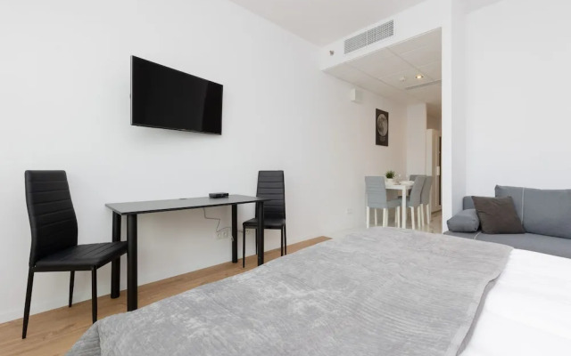 Varsovie Studio With A/C by Renters